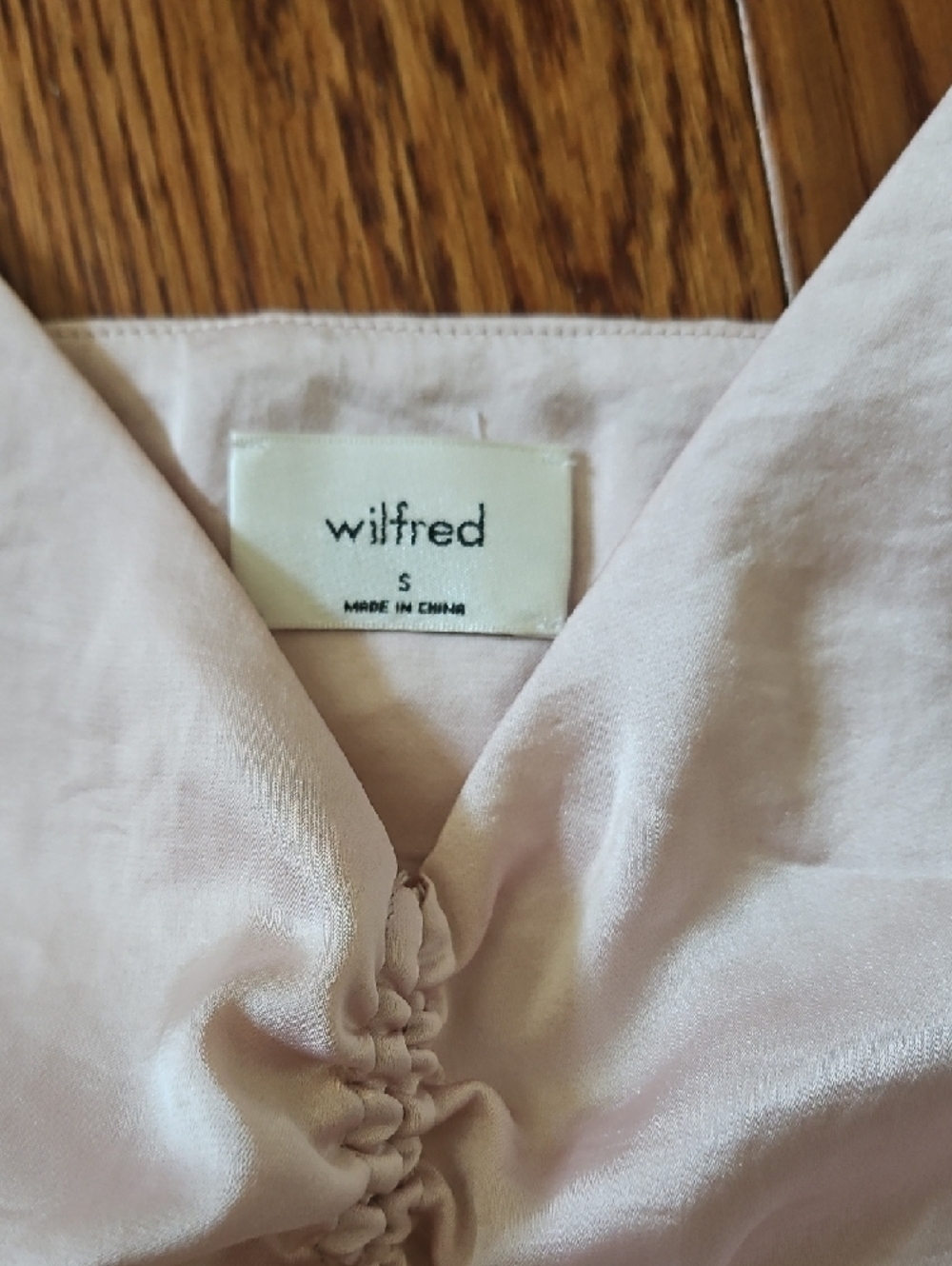 Wilfred Verso Camisole Satin Pink - Picture 2 of 4